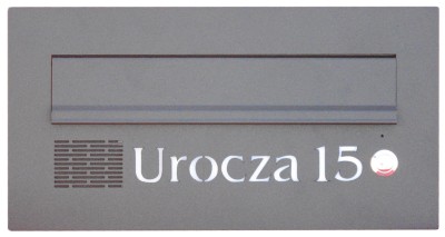 Skrzynka na listy VERONA-1 NISKA z domofonem i wyciętym napisem