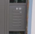 Przelotowa skrzynka pocztowa 6-wrzutowa SPO-6D z domofonem