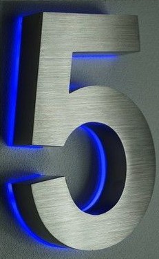 Podświetlana cyfra 3D na dom - "5"